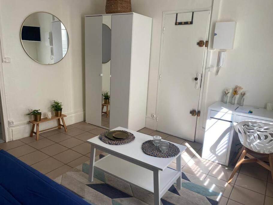 Apartamento Le Penseur Studio Orléans Exterior foto